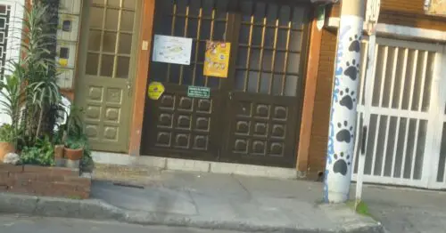 CLINICA VETERINARIA LOS PINOS CALLE 9D 69 CON 77 CLINICA VETERINARIA LOS PINOS CALLE 9D 69 CON 77